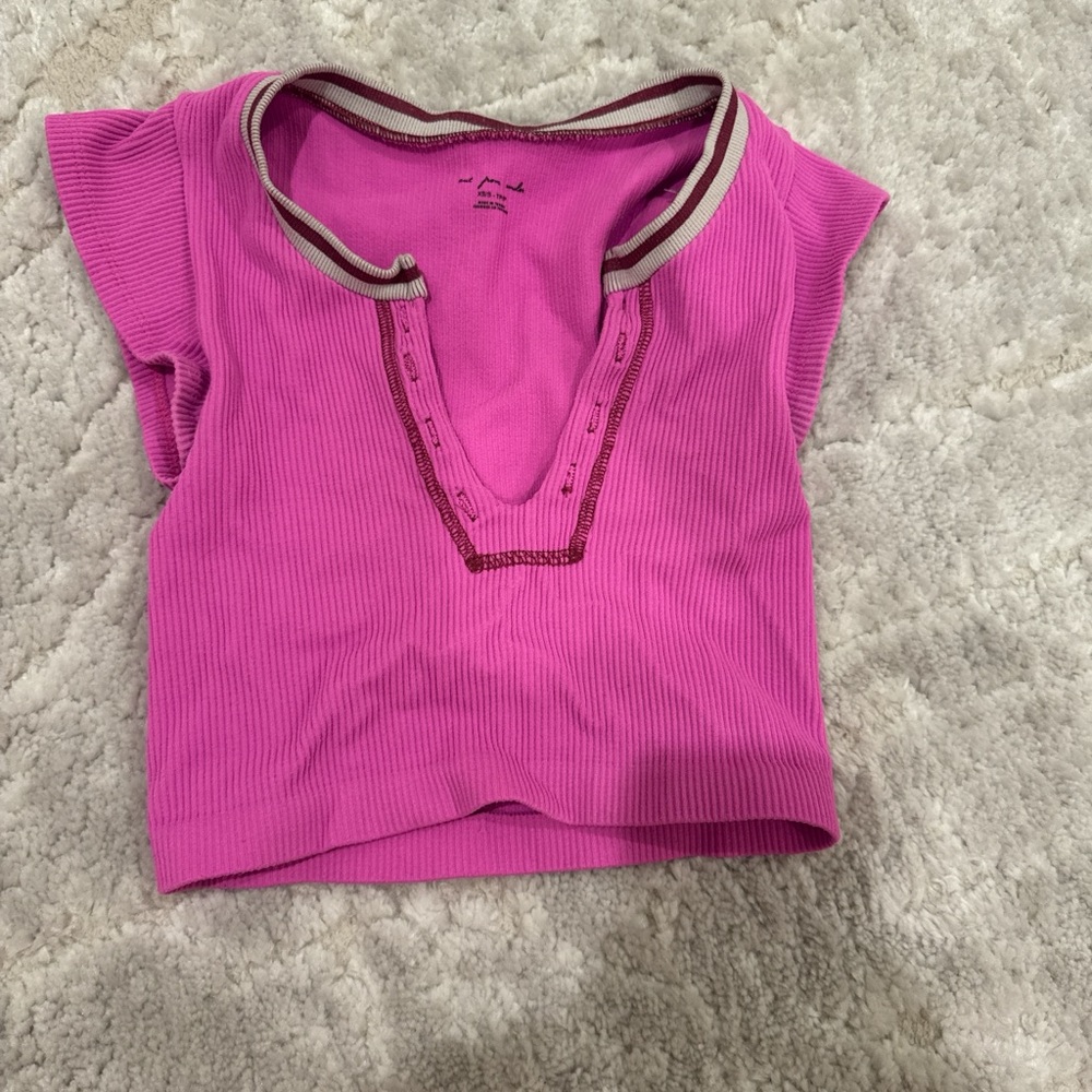 Women's Ribbed Top - Picture 3 of 3